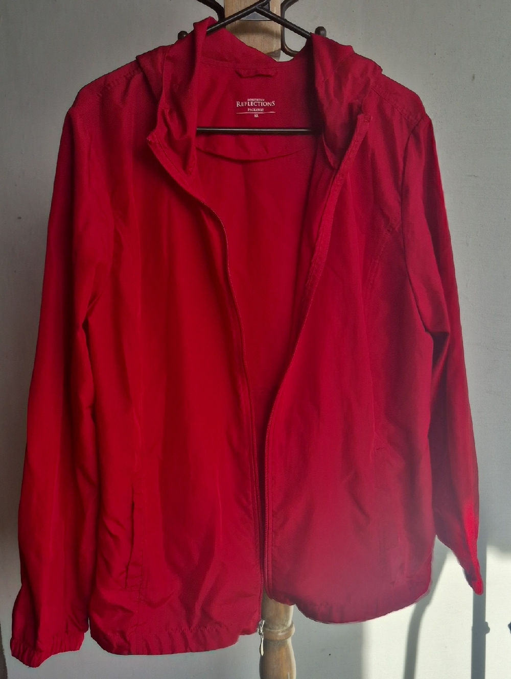 NORTHERN REFLECTIONS- WINDBREAKER